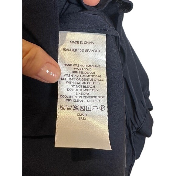 Quince Washable Silk Pleat Back Blouse Long Sleeve Navy Blue Quiet Luxury Size M - Picture 3 of 5